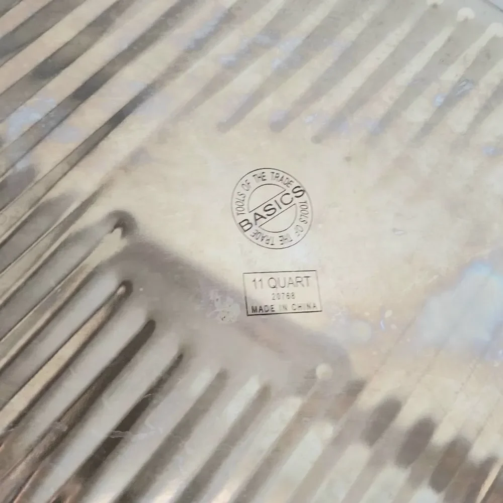 Aluminum turkey roaster pan 11 quart vintage